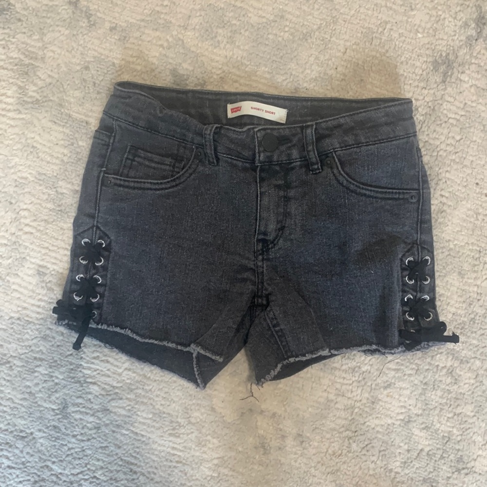 Levi’s shorty short